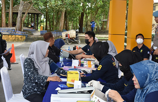 Polda Bangka Belitung dan Biotek Farmasi Indonesia Kolaborasi Cek Kesehatan Gula Darah 