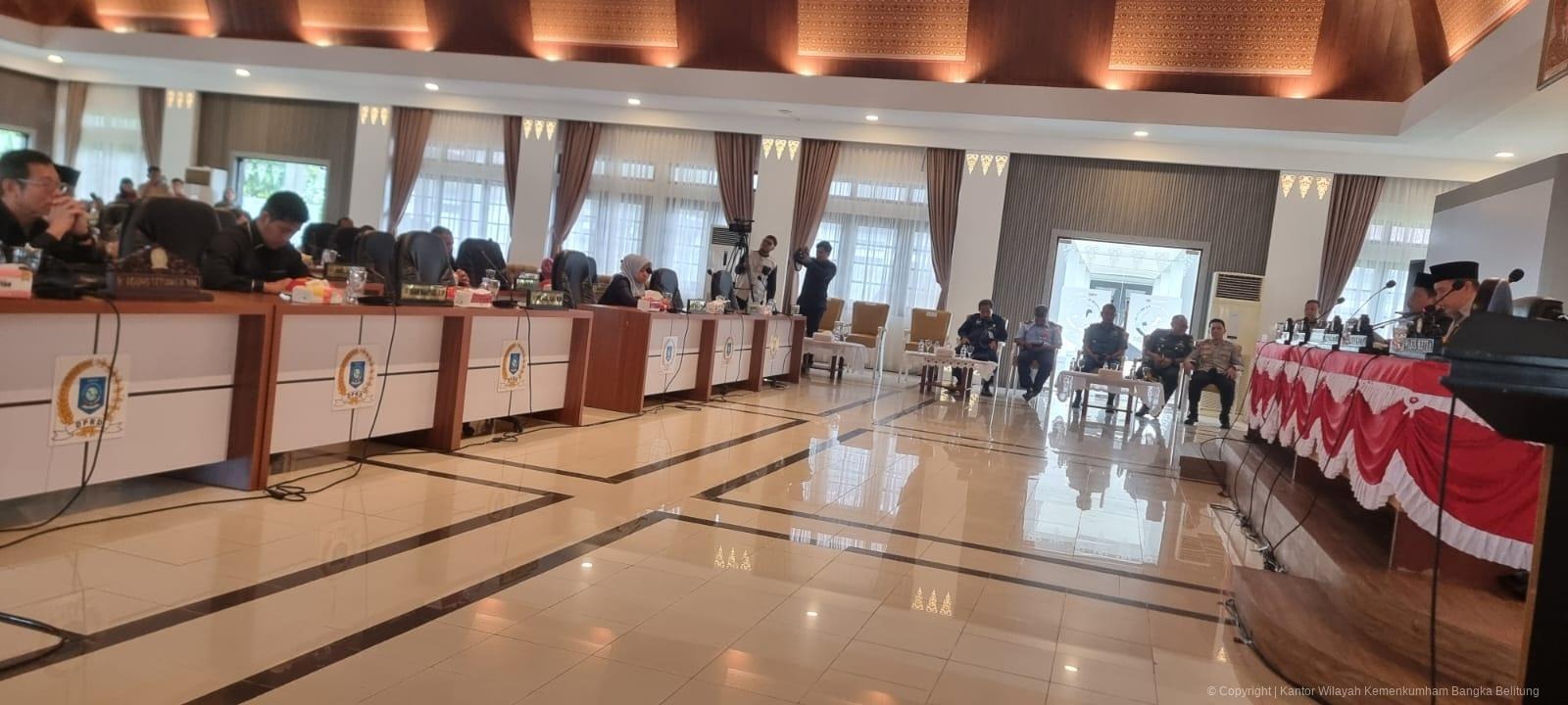 Bahas Penetapan Propemperda 2026, Kanwil Kemenkum Babel Hadiri Sidang Paripurna DPRD Provinsi Babel