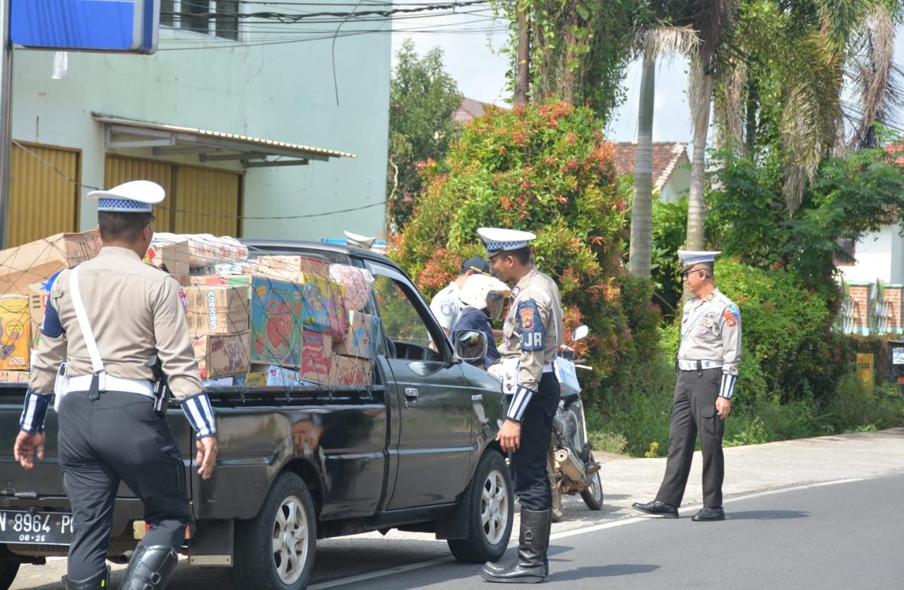 Kolaborasi 4 Instansi, Dit Lantas Polda Babel Gelar Razia Kendaraan Di Jalur Lintas Kota - Kabupaten