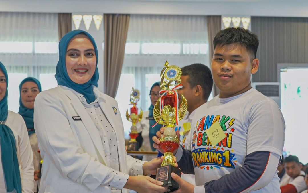 Pelajar SMANSA Pangkalpinang Juara 1 Lomba Ranking Satu