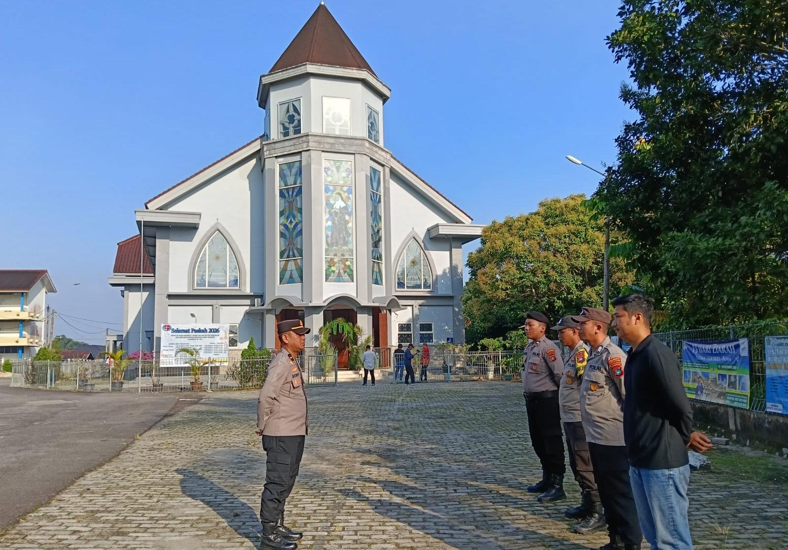 Perayaan Wafat dan Paskah di Gereja Santa Bernadeth di Pangkalpinang Berjalan Aman