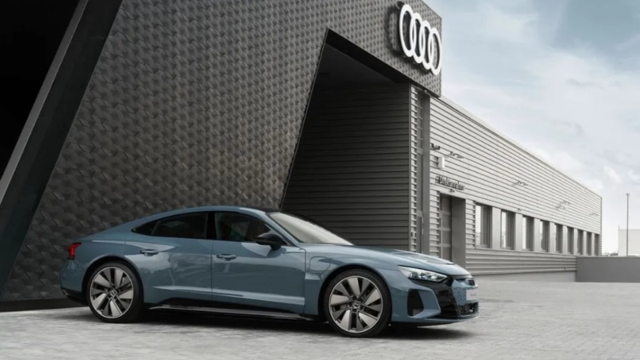 Audi e-tron GT Seharga 2 M