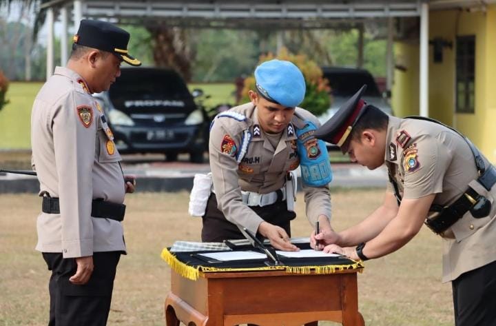 Mutasi Polres Bangka Tengah, Kapolsek, Kasat Hingga Kasi Berganti