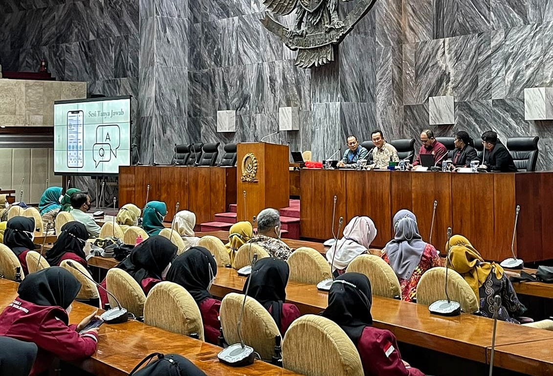 Dikunjungi Ratusan Pelajar Babel di DPR RI, Rudianto Tjen Bangga: Teruslah Belajar dan Berkarya