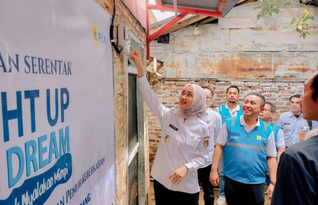 Program Donasi Pegawai PLN Hadirkan Sambung Listrik Gratis bagi 2.533 Keluarga Prasejahtera