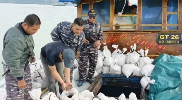 7 Ton Pasir Timah akan Diselundupkan Lewat Laut Basel, Modusnya Diangkut Kapal Terasi