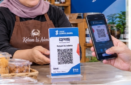 Tak Perlu Cash, Berkat Bank Sumsel Babel Beli Ketam Isi Adenan Bisa Bayar Lewat QRIS 