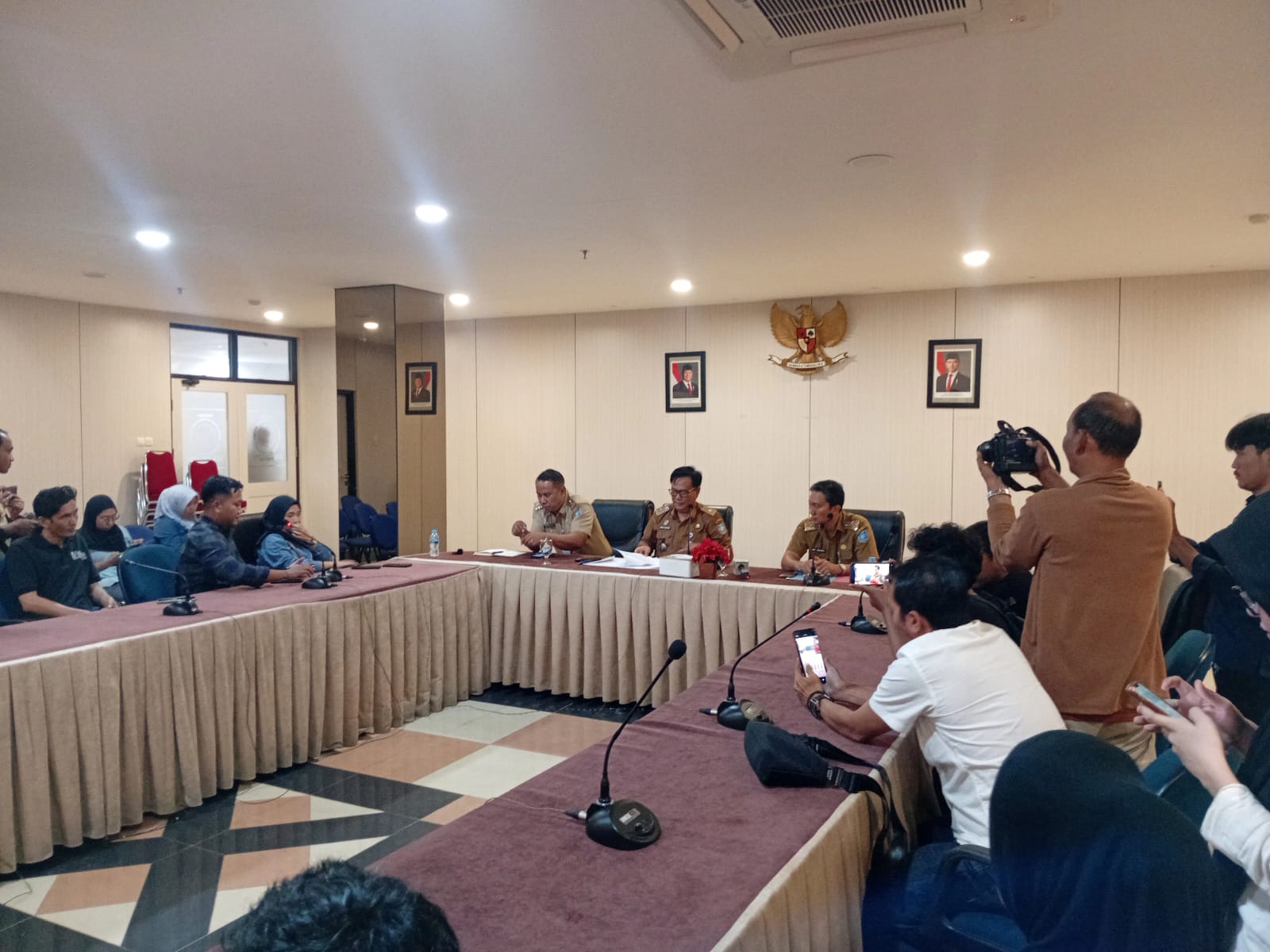 Pemprov Babel Gelar Press Conference Terkait Pemberhentian Sementara Wagub Babel Hellyana