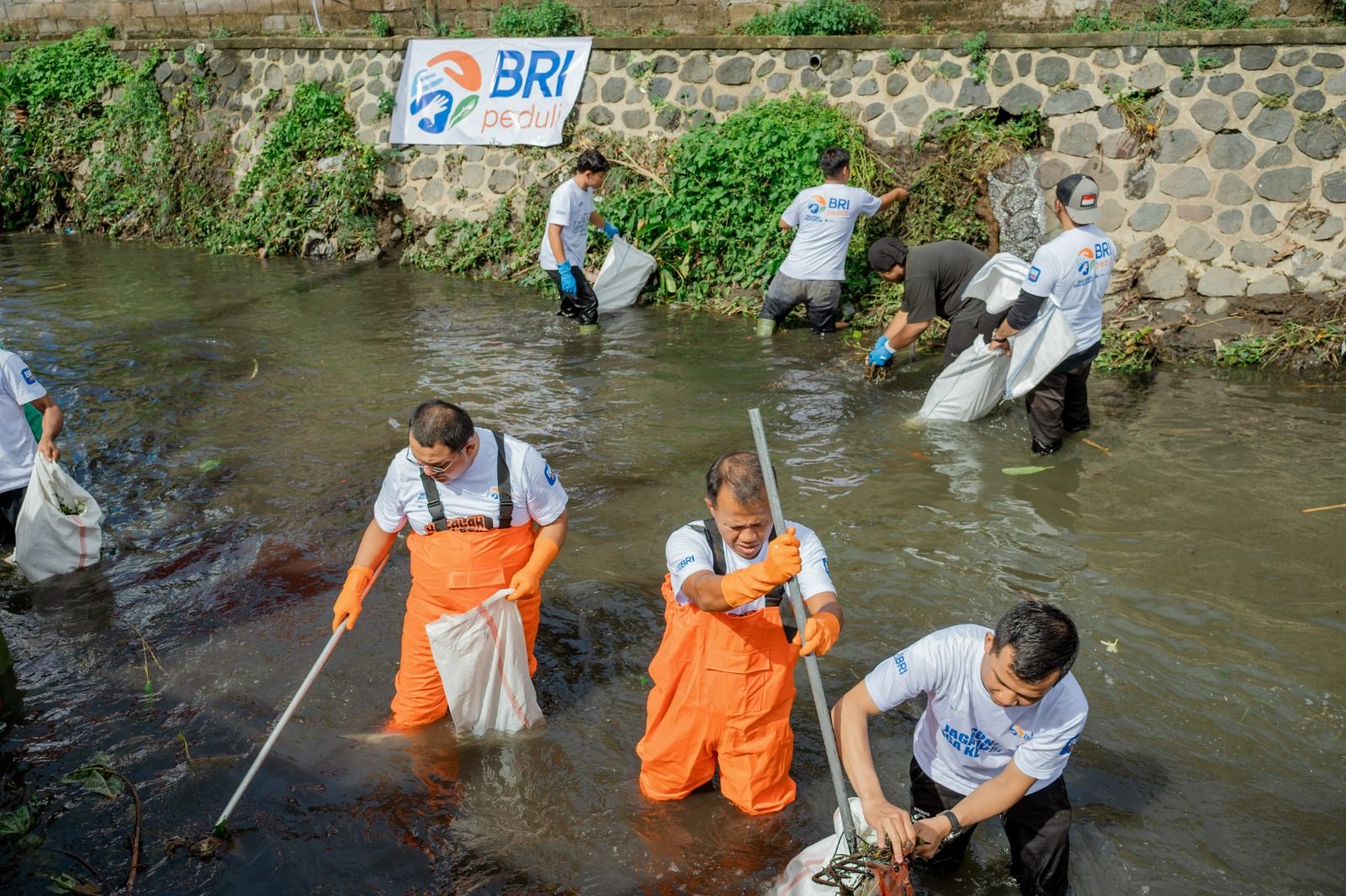 BRI Peduli Jaga Sungai Jaga Kehidupan, Edukasi Masyarakat Menjaga Kebersihan Sungai dan Hijaukan Lingkungan