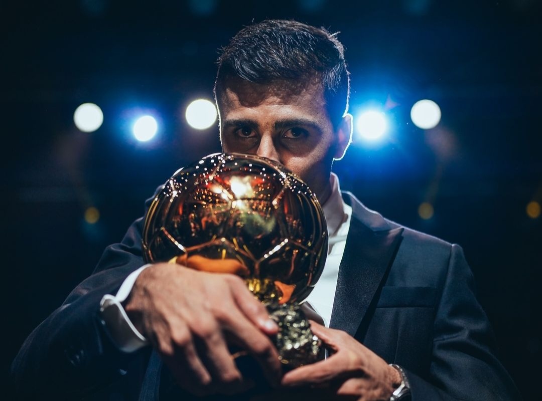 Bawa City dan Spanyol Juara, Rodri Raih Ballon d'Or Kalahkan Vincius, Bellingham 