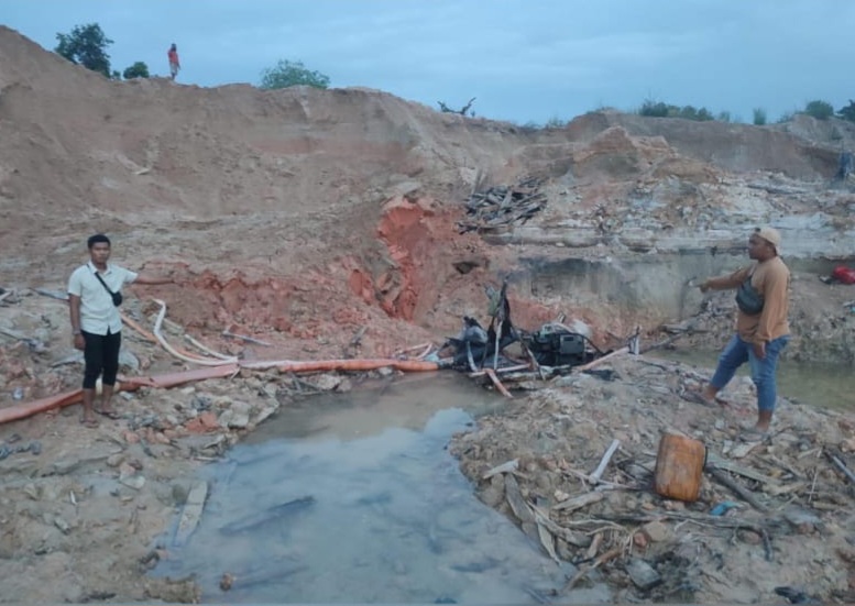 Tragis! Bos Tambang Terkubur Hidup-hidup di Lubuk