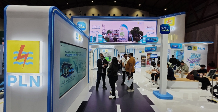 PLN Tebar Promo EV Deals Selama IIMS 2025, Beli Kendaraan Listrik Dapat E-Voucher Hingga Rp2 Juta