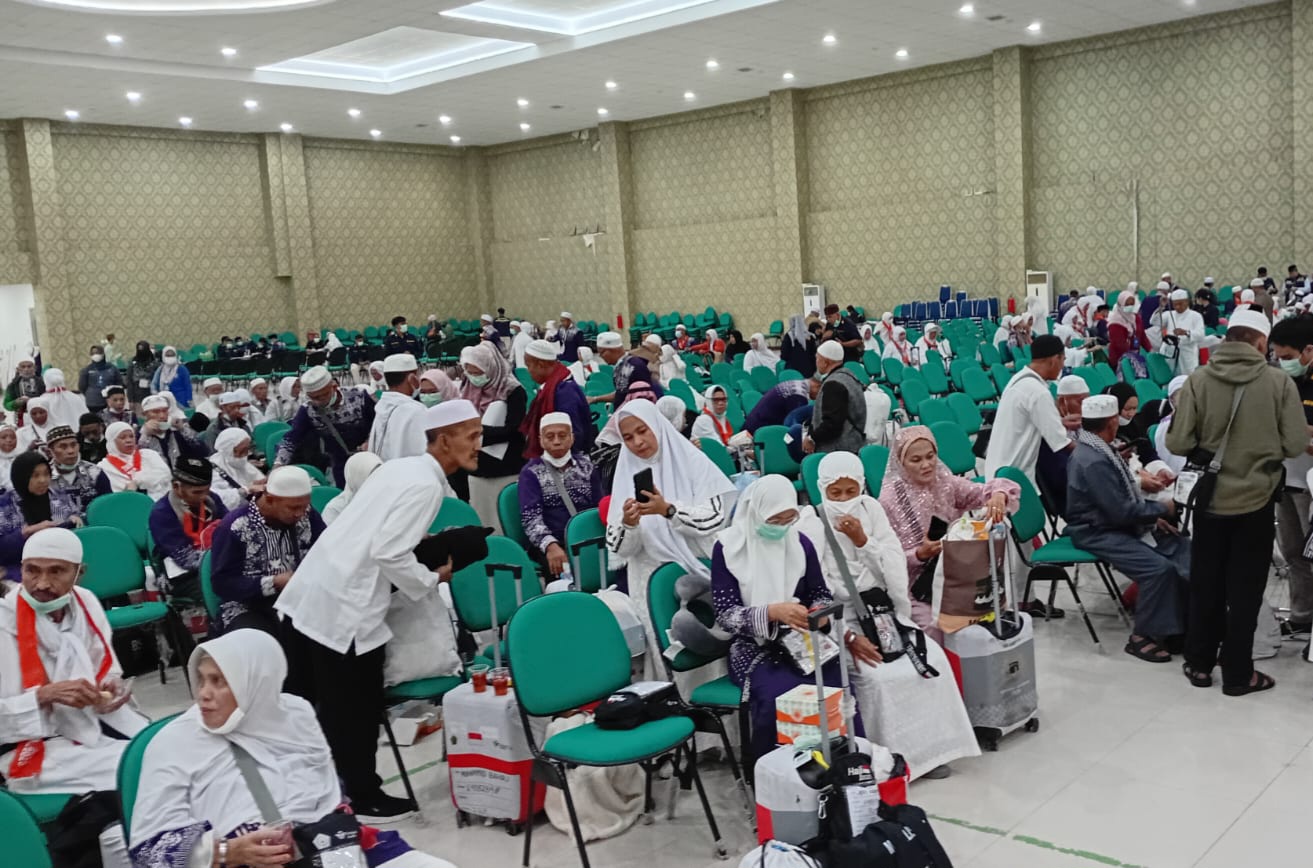 368 Jamaah Haji Babel Kloter 7 PLM Tiba, Masmuni: Jadilah Sosok Teladan di Tengah Umat dan Masyarakat