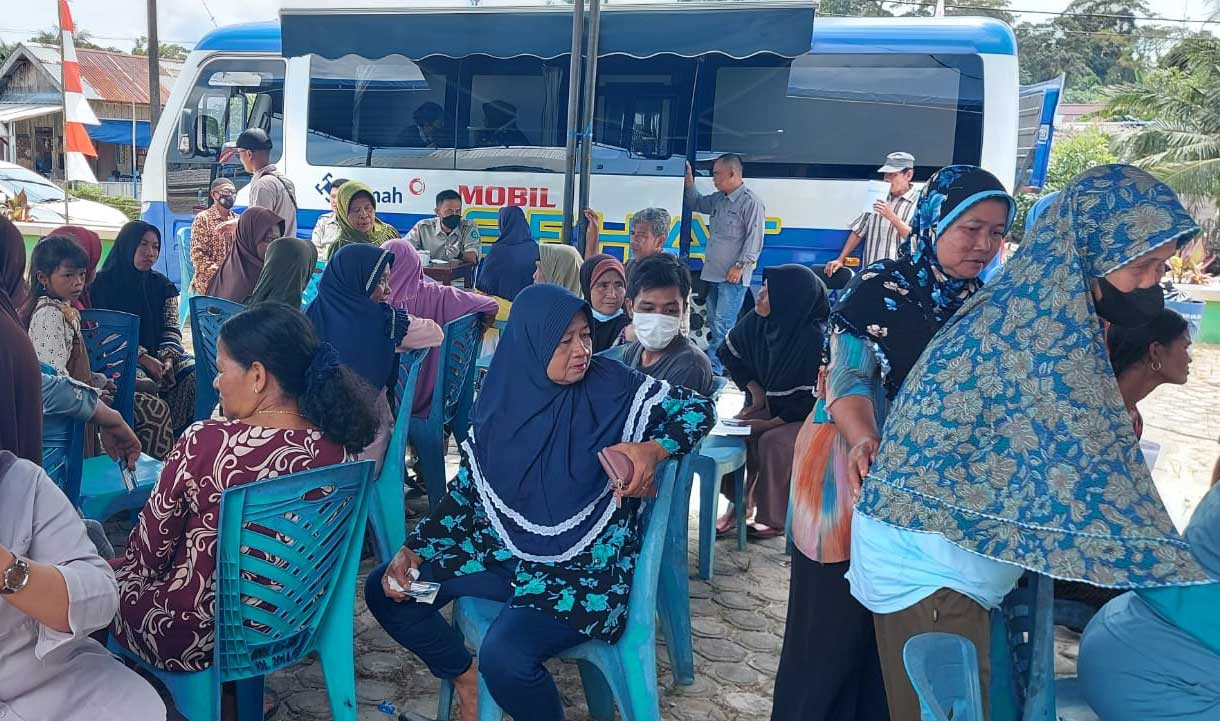 Nyeberang Lautan, Mobil Sehat PT Timah Tbk Layani Ratusan Warga Selat Nasik