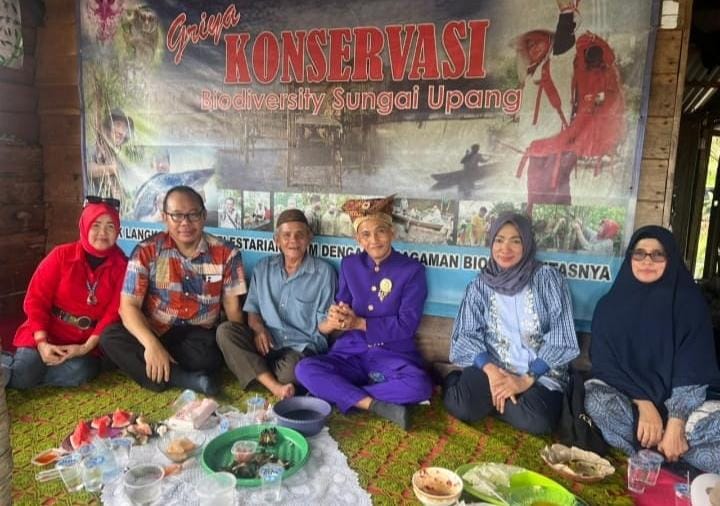 Kearifan Lokal Memukau di Festival Sungai Upang