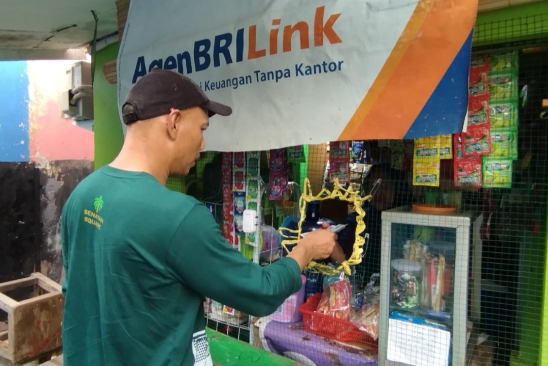 Pahlawan Inklusi Keuangan, AgenBRILink di Tengah Kebun Sawit Berhasil Dekatkan Layanan Perbankan ke Masyarakat