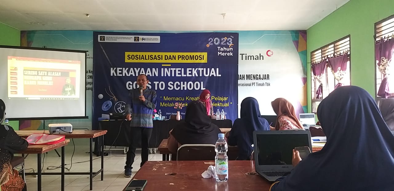 Tingkatkan Keterampilan Menulis, Guru SMAN 1 Riausilip Ikuti Lokakarya