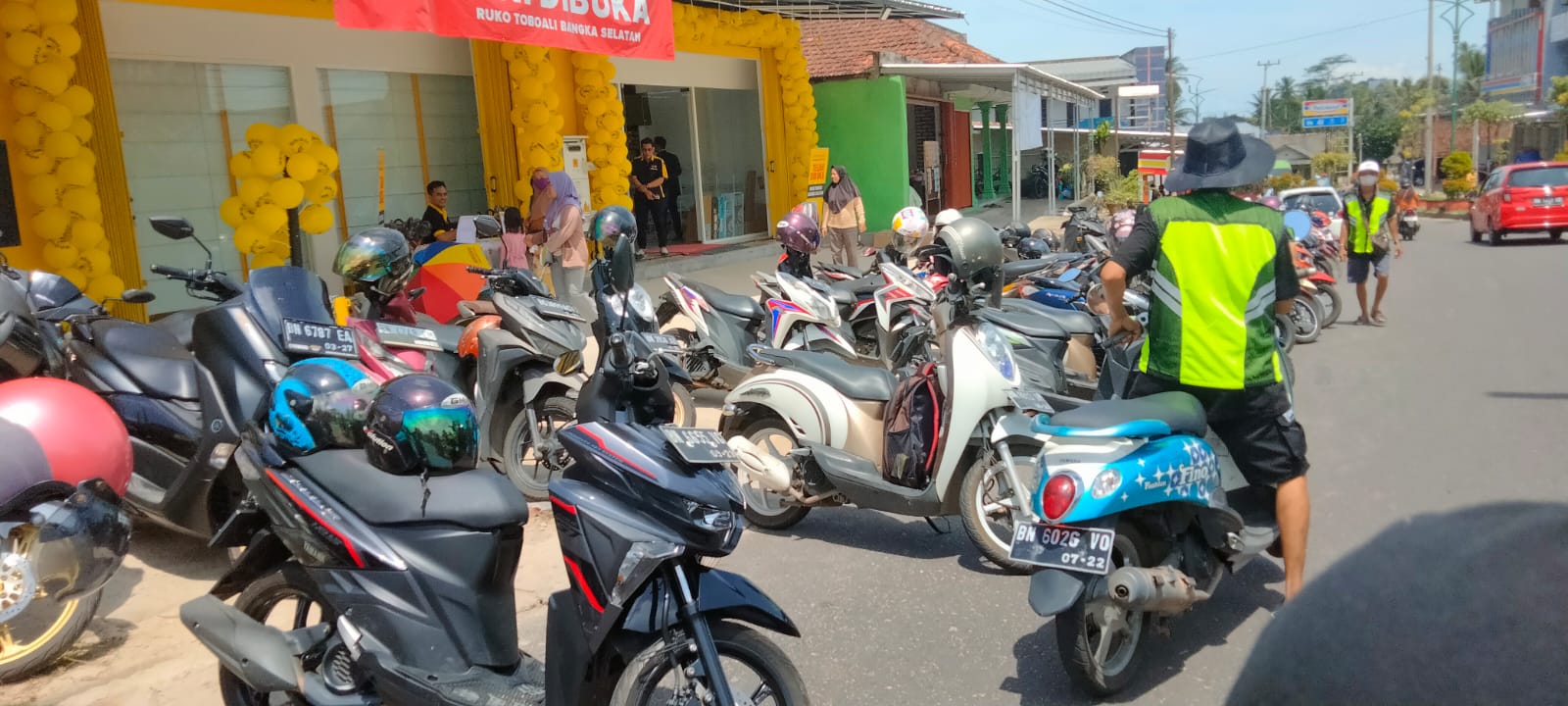 Parkiran Toko Retail Mr DIY Toboali Dikeluhkan Warga, Begini Protes Warganet 