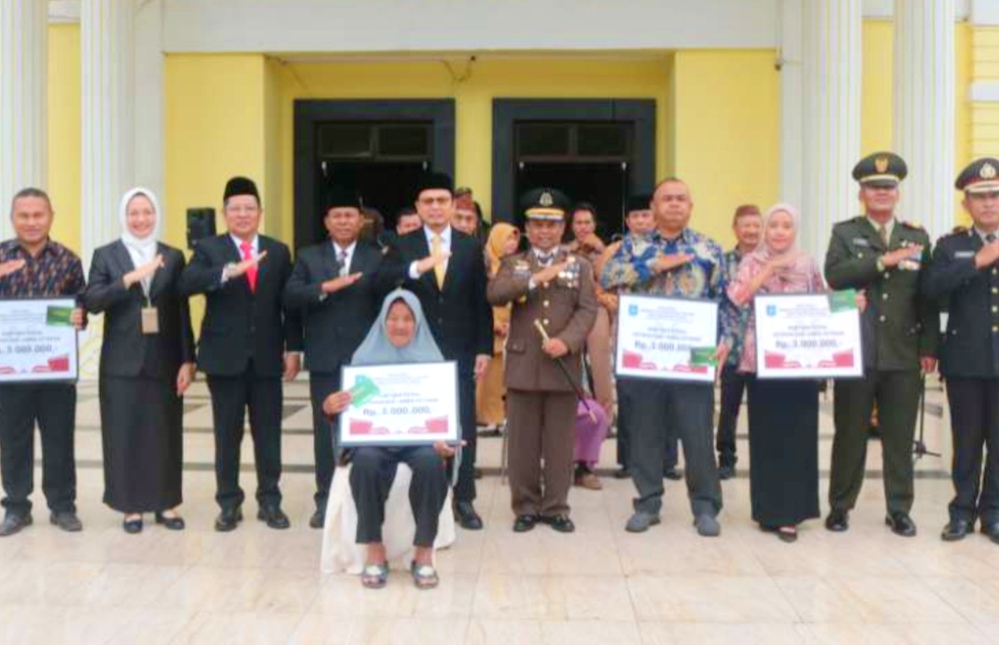 Momentum Hari Pahlawan, Pemkab Bangka Tengah Beri Penghargaan bagi Para Pejuang Daerah