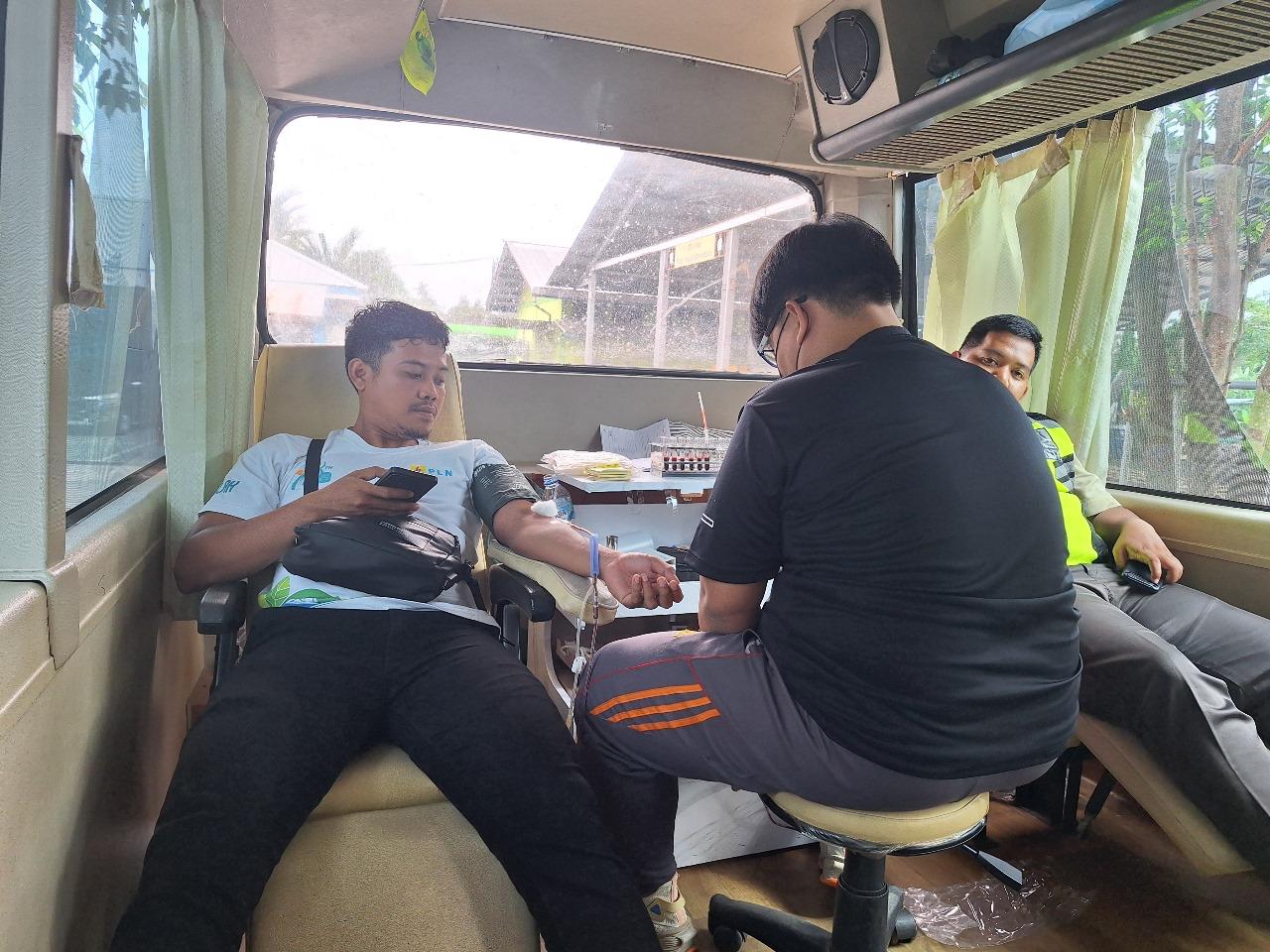 Rayakan Kemerdekaan RI ke-79 dan Wujud Kepedulian Bersama, PLN Gelar Aksi Donor Darah