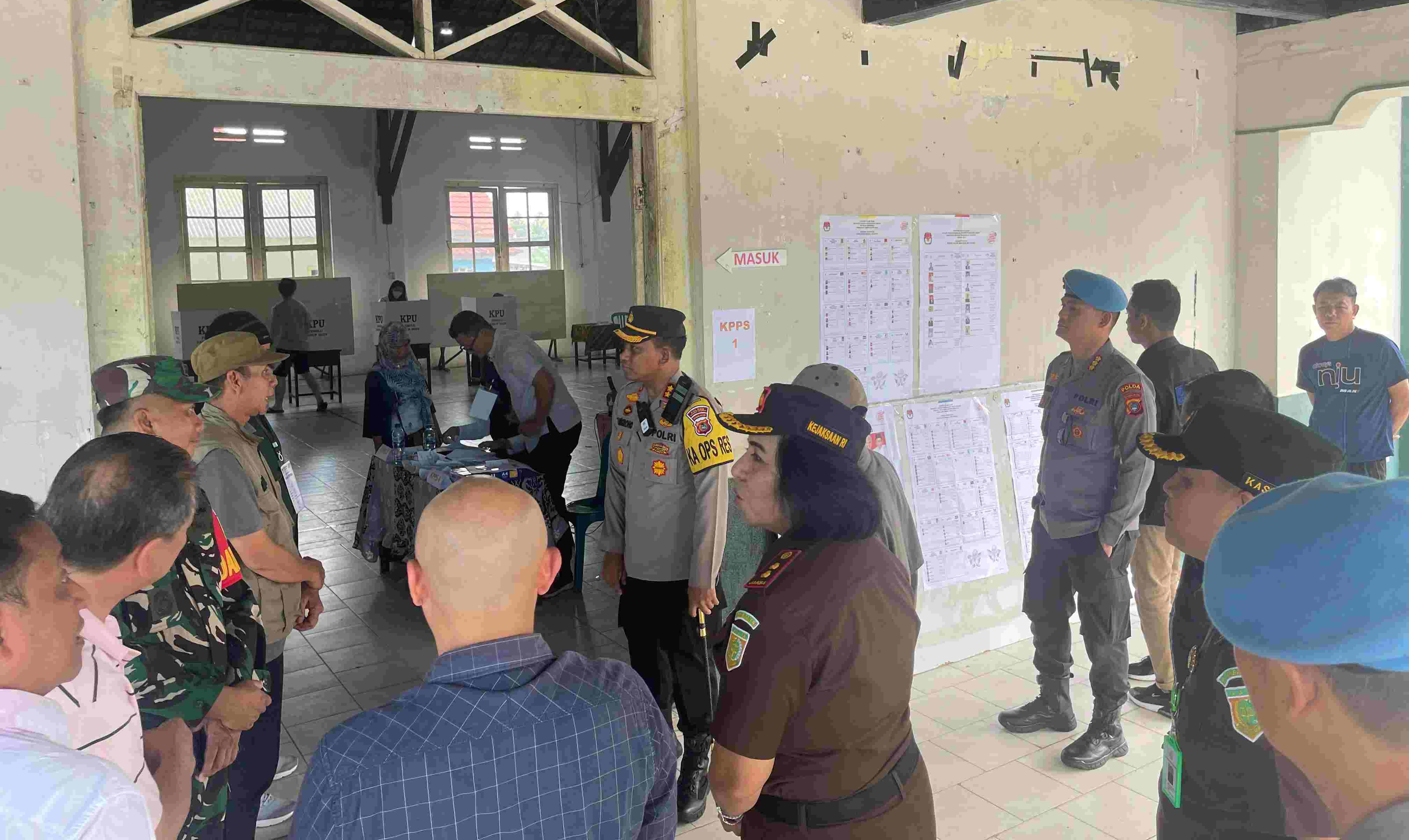 Kapolres Bersama Forkopimda Pantau Langsung Sejumlah TPS di Toboali 