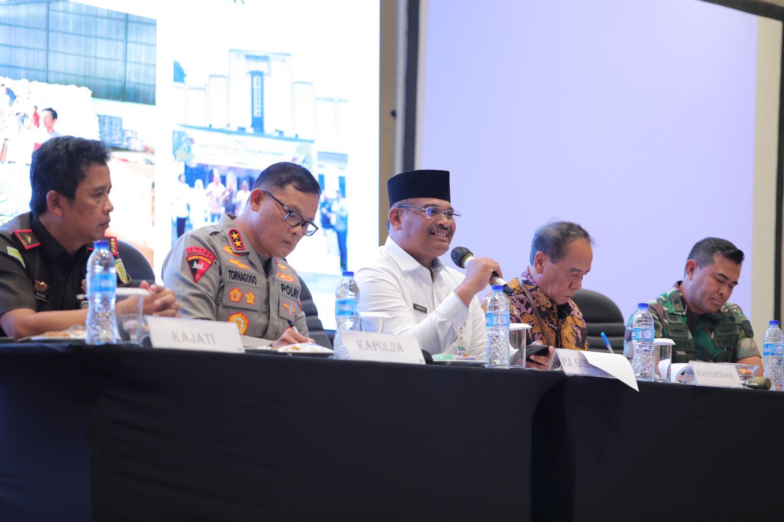  PJ Gubernur Babel Rakor Bersama Forkopimda, Kepala Daerah , dan Camat Se-Babel di Belitung
