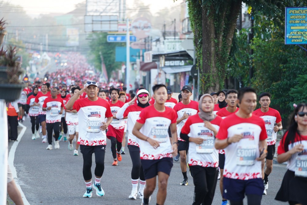 Semarak TINS Half Marathon 2025, Ajang Gelorakan Hidup Sehat hingga Gerakkan Perekonomian Masyarakat