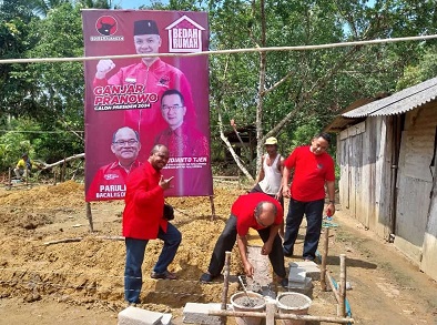 Rudi Center dan PDIP Kembali Bedah Rumah Warga Tak Mampu di Bedukang