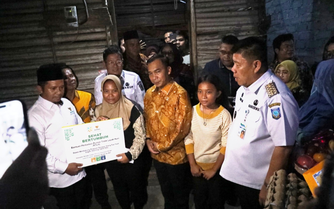 Gubernur Hidayat Arsani Pastikan Bantuan Rutilahu dan Gizi Tepat Sasaran