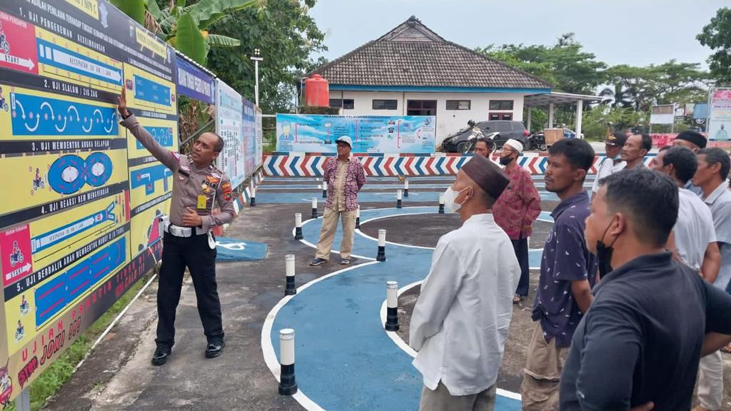 Cegah Penyimpangan, Sebanyak 20 Orang Ikuti Coaching Clinic Penerbitan SIM di Satpas Polres Bateng