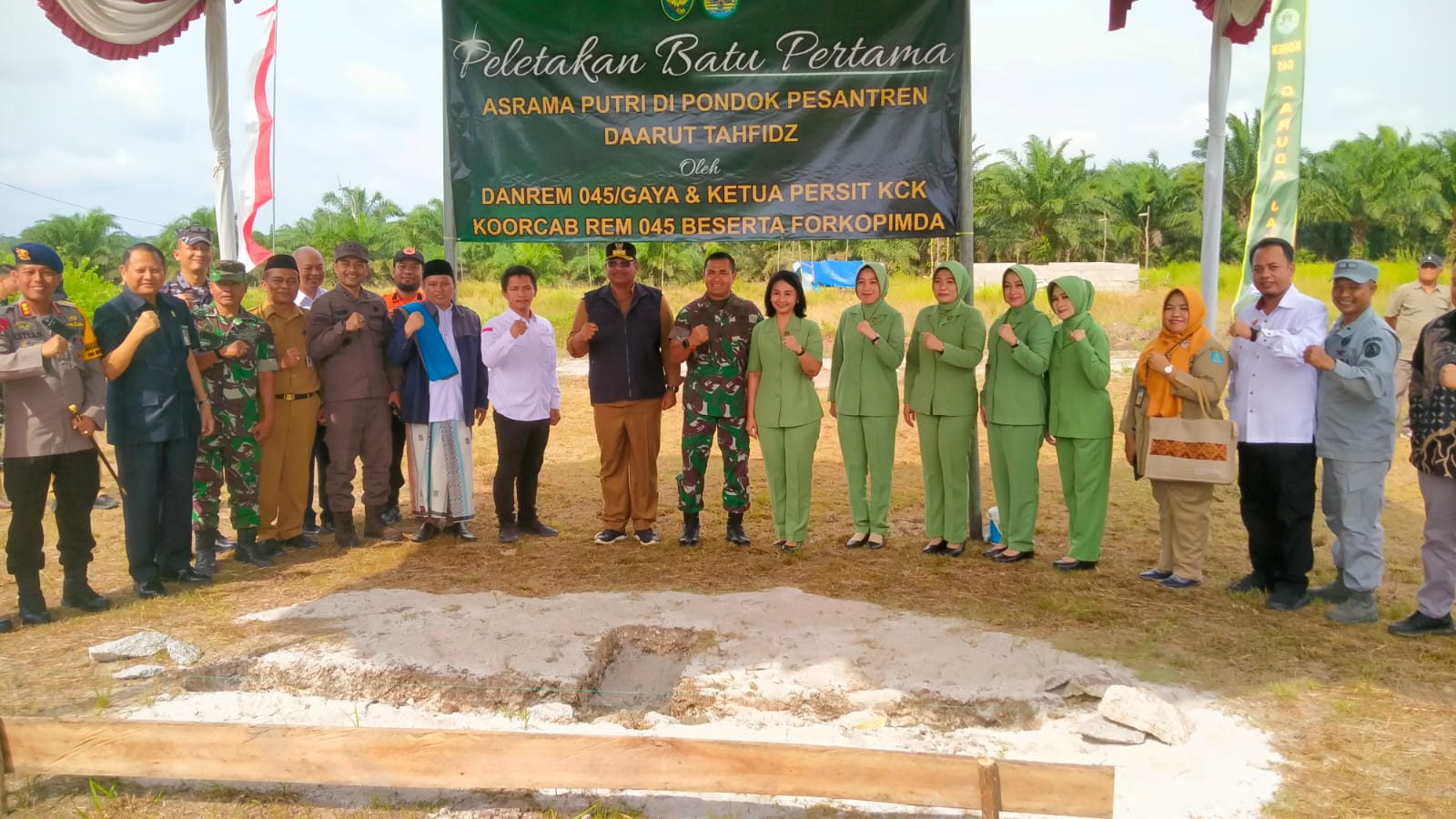 TNI Manunggal Air Bantu Bangun Sumur Bor di Ponpes Sinar Jaya