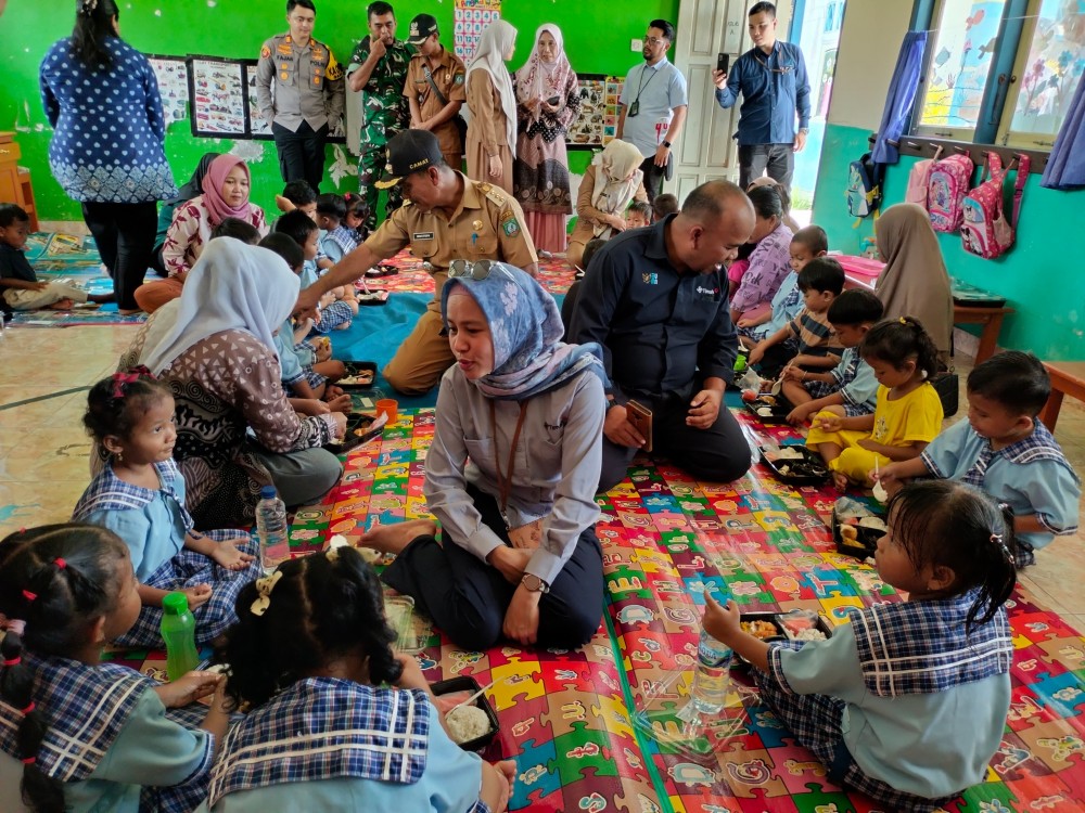 Dukung Program Pemerintah, PT Timah Uji Coba Program Makanan Bergizi Gratis di Kabupaten Belitung Timur 