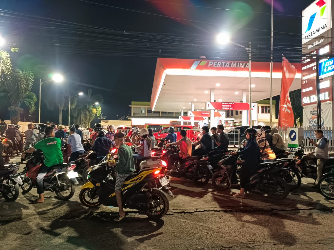 BBM Langka, Antrian Mengular di SPBU di Babel, Kata Pertamina Aman dan Lancar