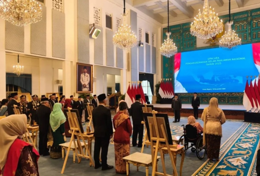 10 Pahlawan Nasional Baru, Ada Presiden Suharto, Gus Dur dan Marsinah