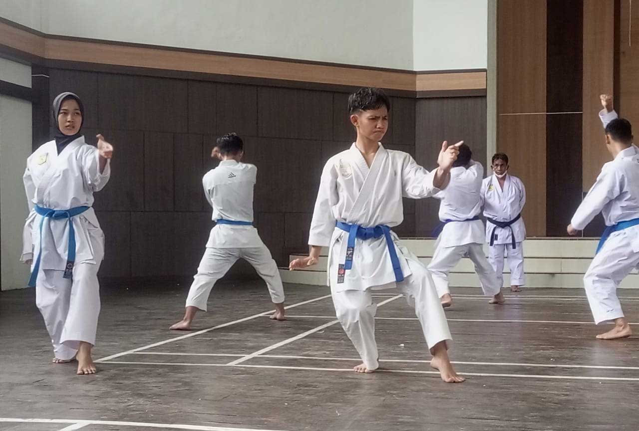 Jelang Porprov 2023, PT Timah Berikan Fasilitas Latihan Bagi Atlet Karate Bangka Barat 