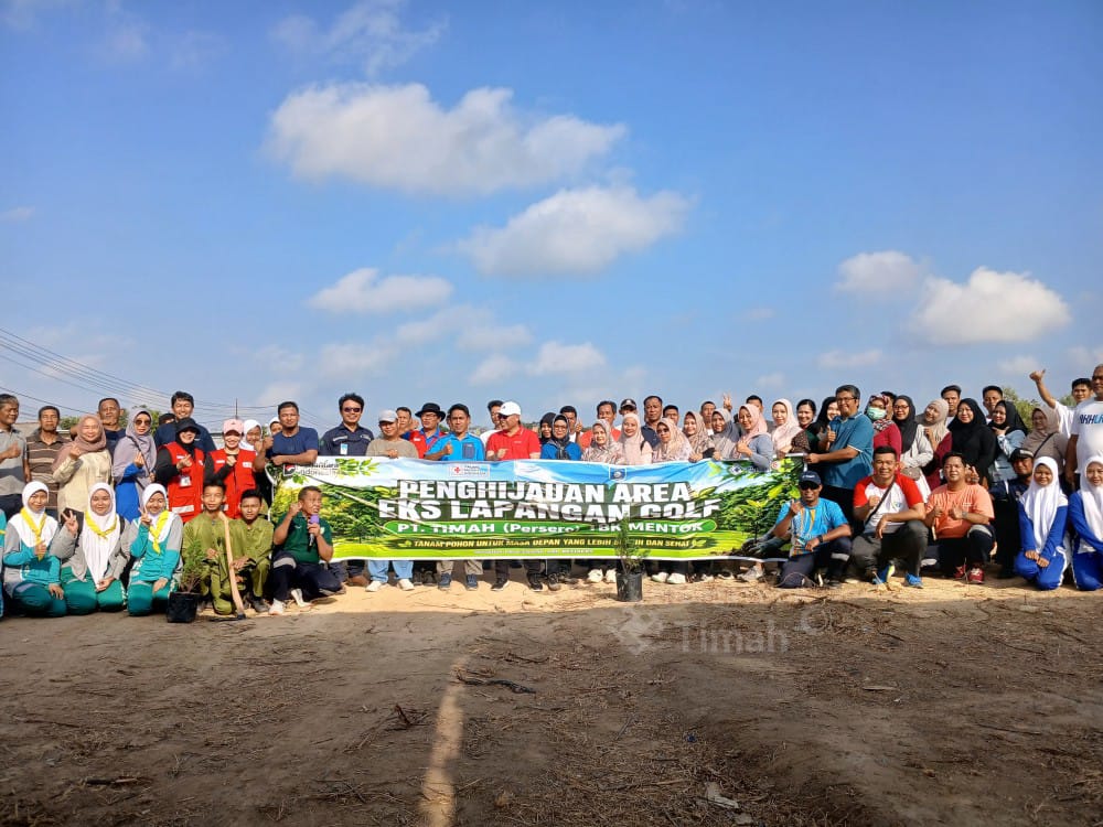 PT Timah Bareng Komunitas Hijaukan Bekas Lapangan Golf Bangka Barat