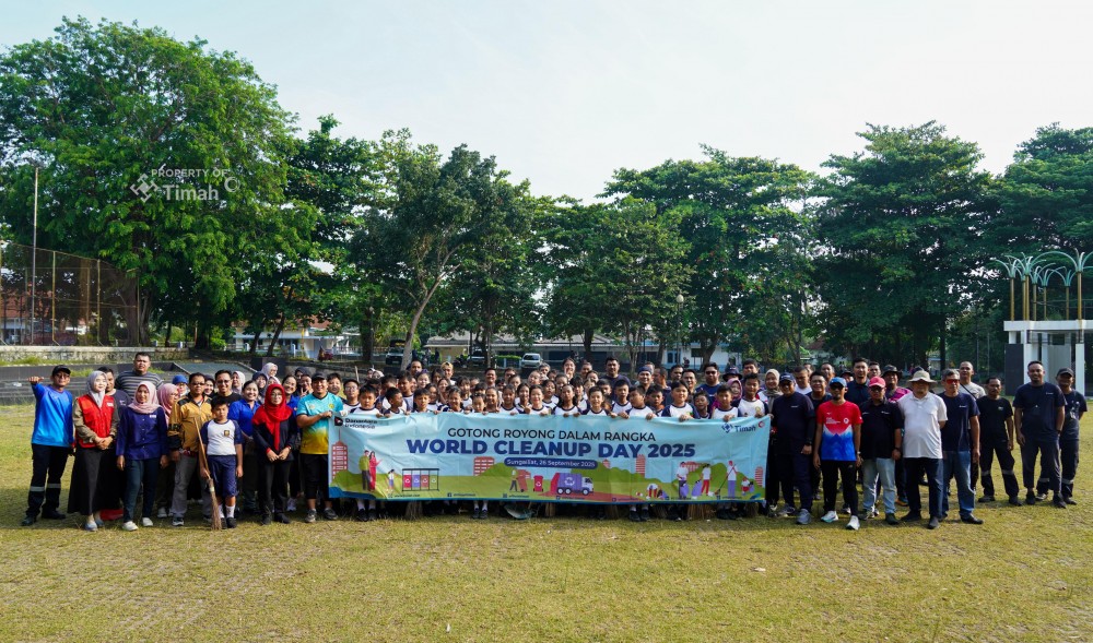 World Clean Up Day, PT Timah Bersama Pelajar dan Masyarakat Gotong Royong Bersihkan Kawasan Taman Sari