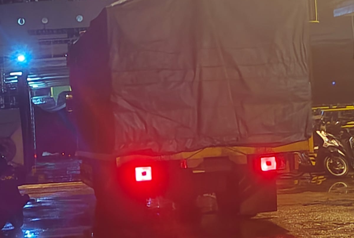 Makin Berani dan Terang-Terangan, Kembali Penyelundupan  5 Truk Timah  dari Belitung ke Bangka