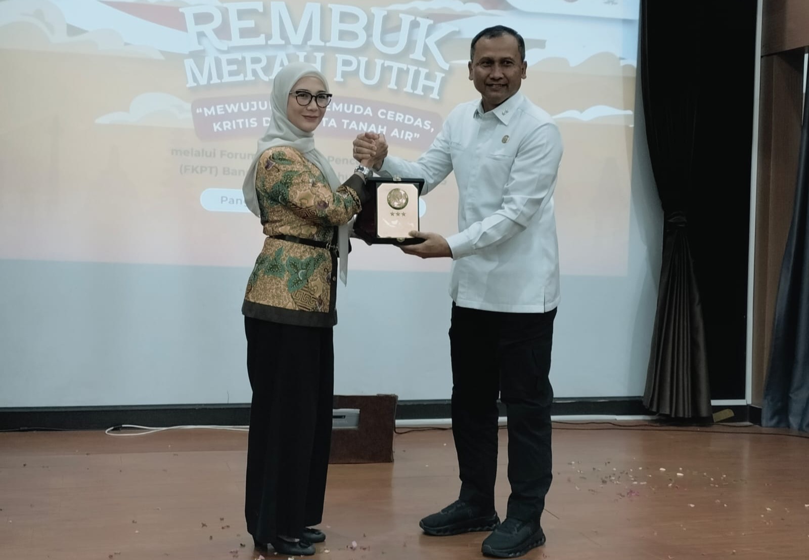 Anggota Komisi XIII DPR RI Melati Hingga Plt. Kaban Kesbangpol Miris Pengibaran Bendera One Piece