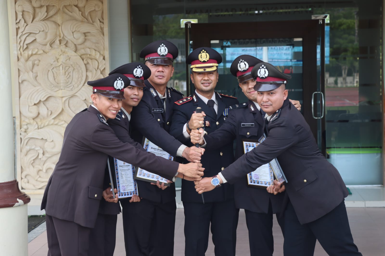 Anggota Polres Bangka Barat 3 Dipecat, 5 Dapat Penghargaan