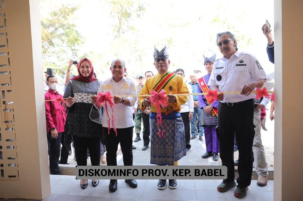 Pj. Gubernur Kep. Babel Ridwan Djamaluddin Hadiri Acara Pemberian Gelar Adat Jenderal Moeldoko dan Peresmian A