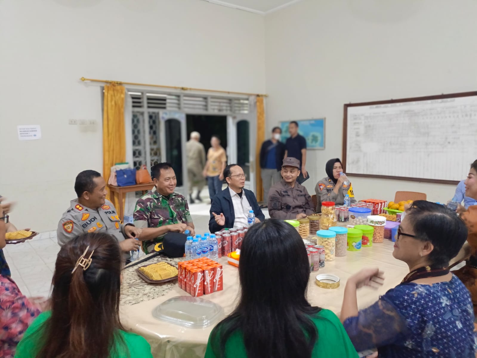 Bupati Bangka Tengah Pantau Langsung Gereja di Malam Natal