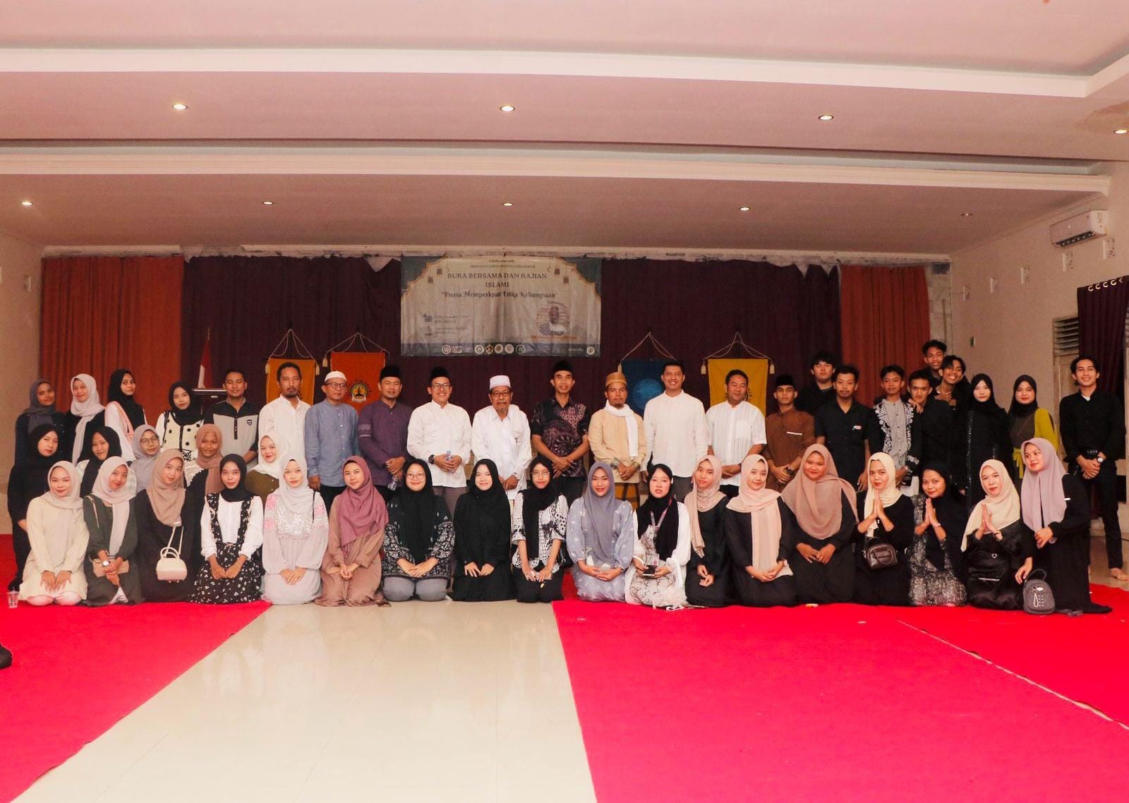 Institut Pahlawan 12 Bukber 