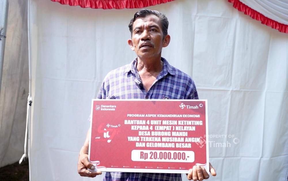 Selamat dari Badai, Nelayan Burung Mandi Dapat Bantuan PT Timah di HUT ke-49