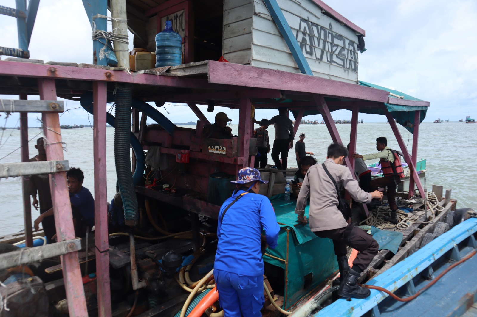 Tindak Tegas, Tim Gabungan Tangkap 2 Tersangka Pemilik Ponton di Sukadamai 