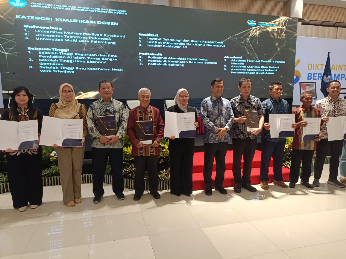 Institut Pahlawan 12 Raih Peringkat 3 Kualifikasi Dosen Wilayah LLDIKTI II