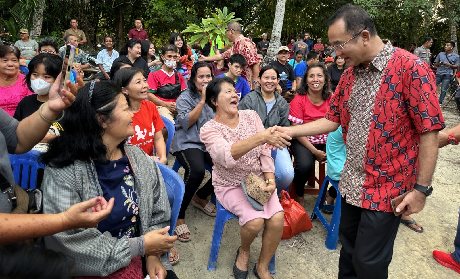 Lagi, Rudianto Tjen Bantu Warga Punya Hunian Layak