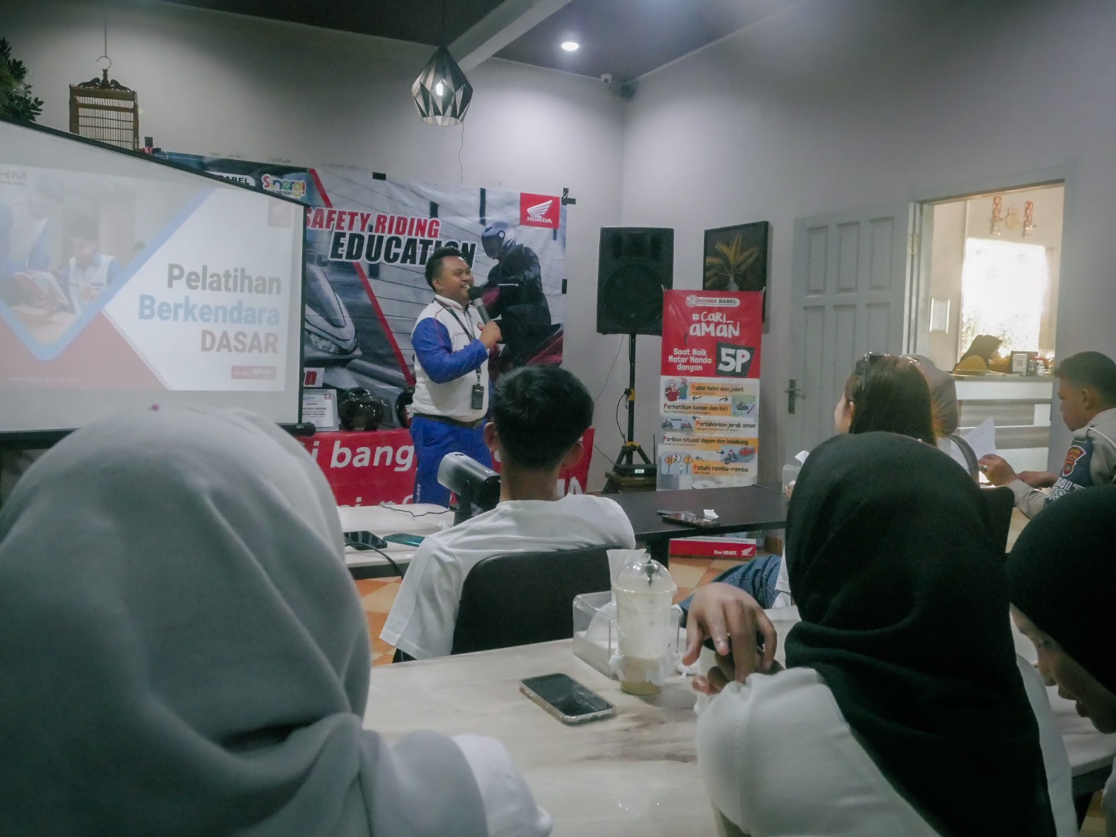 Semangat #Cari_Aman! Honda Babel Ajak Karyawan Telkomsel Belitung Berkendara Lebih Aman dan Cerdas