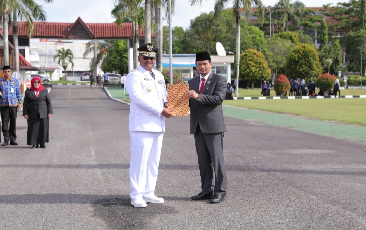 Usai Peringati Hari Otonomi Daerah, PJ Gubernur Safrizal Melantik Fery Afriyanto Sebagai PJ Sekda Babel 