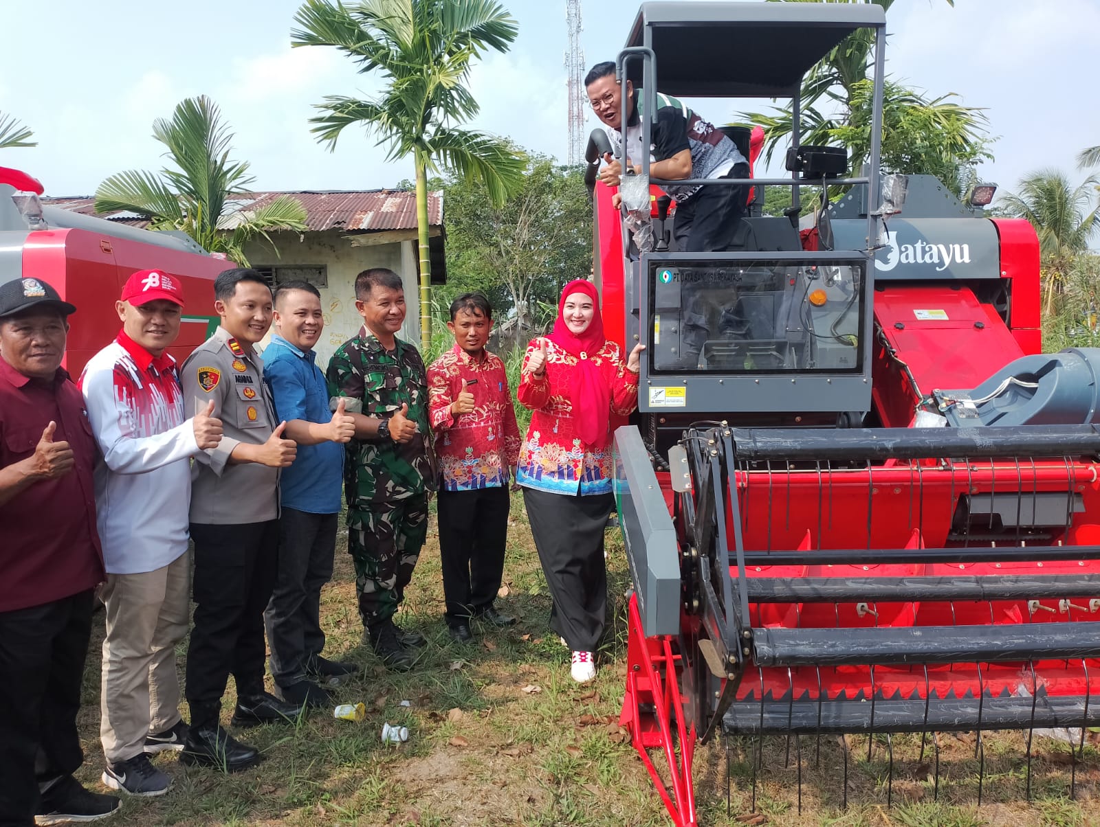 Petani dan Nelayan Terima Sarpras 33 Miliar dari Pemkab Basel